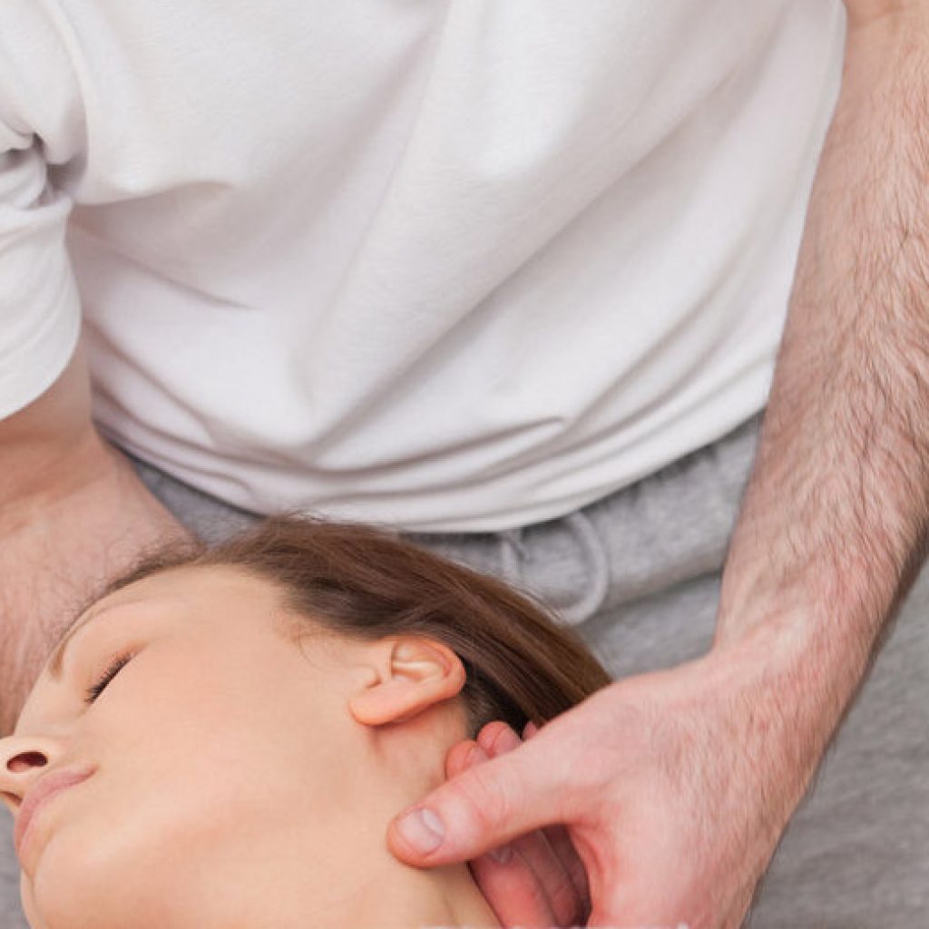 Spinal manipulasjon av nakke